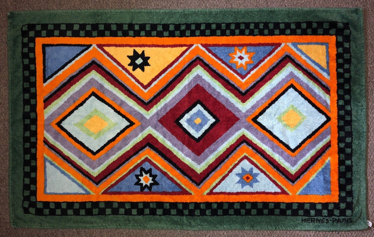 Les serviettes de plage Hermès les plus chères vendues sur eBay !